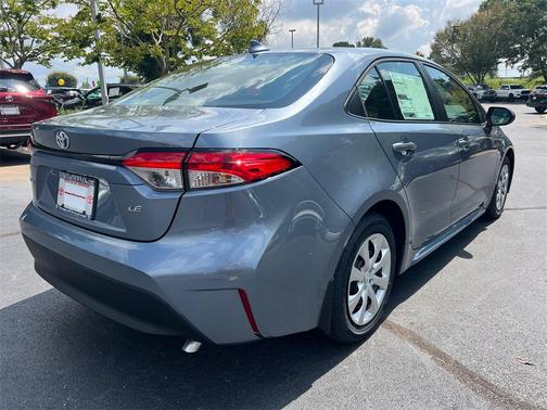 2025 Toyota Sienna XLE 8 Passenger