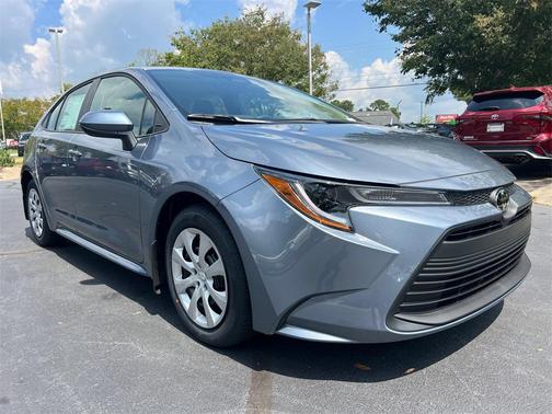 2025 Toyota Sienna XLE 8 Passenger