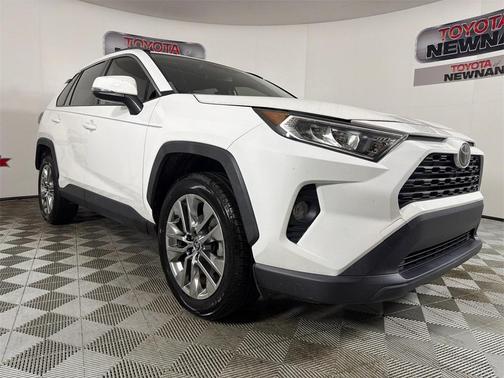 2020 Toyota RAV4 XLE Premium