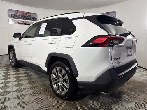 2020 Toyota RAV4 XLE Premium