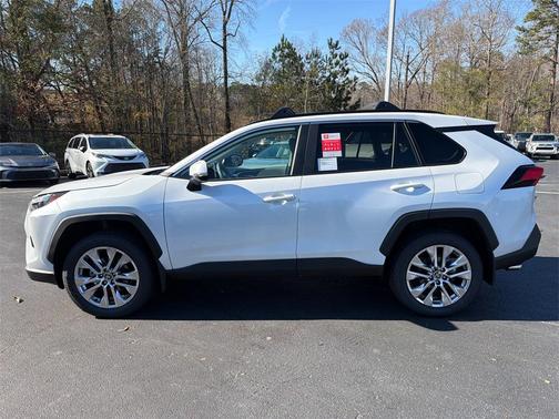 2025 Toyota RAV4 XLE Premium