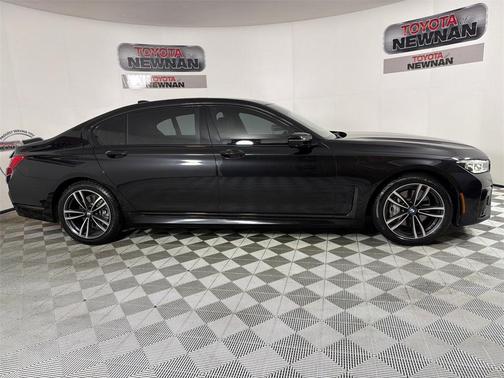 2020 BMW 740 740i