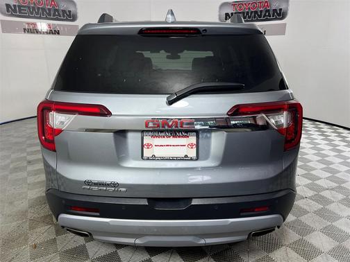 2023 GMC Acadia FWD SLT