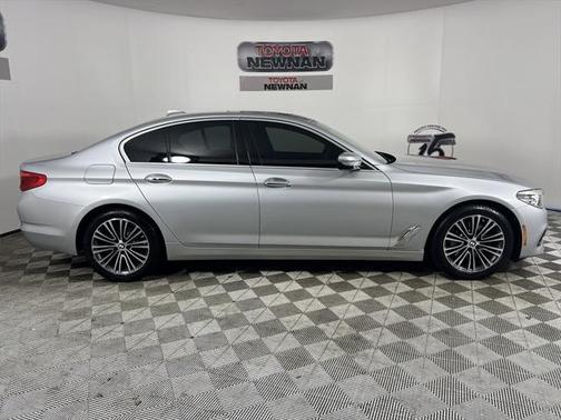 2018 BMW 530 530i