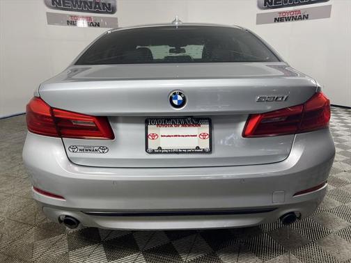 2018 BMW 530 530i