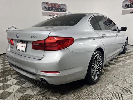 2018 BMW 530 530i