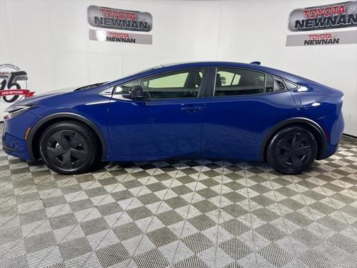 2025 Toyota Prius LE
