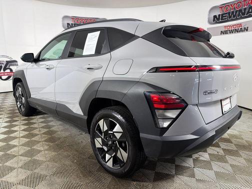 Cyber Gray Metallic 2024 Hyundai KONA SEL