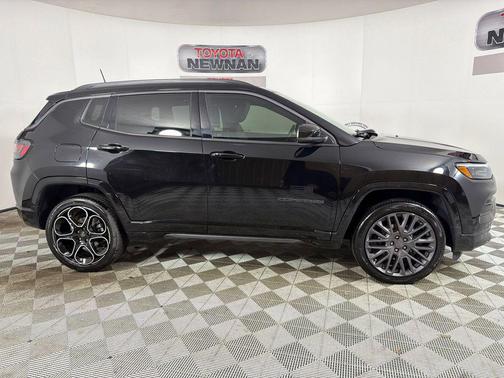 Diamond Black Crystal Pearlcoat 2022 Jeep Compass High Altitude