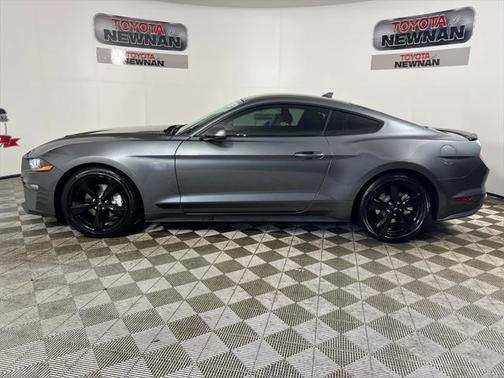 2021 Ford Mustang EcoBoost