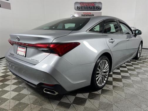 2022 Toyota Avalon Limited
