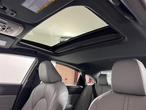2022 Toyota Avalon Limited