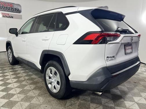 2020 Toyota RAV4 LE