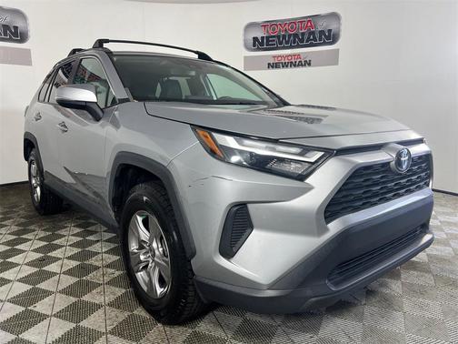 2022 Toyota RAV4 XLE