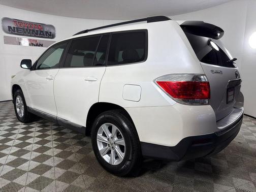 Blizzard Pearl 2011 Toyota Highlander SE