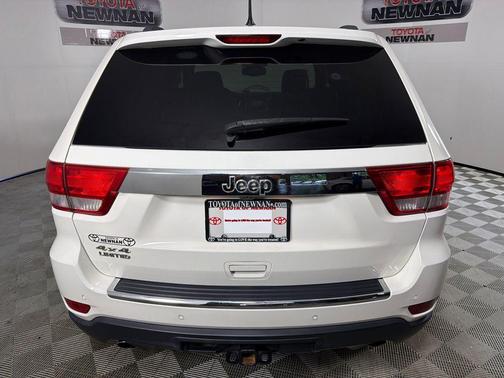 Stone White Clearcoat 2011 Jeep Grand Cherokee Limited