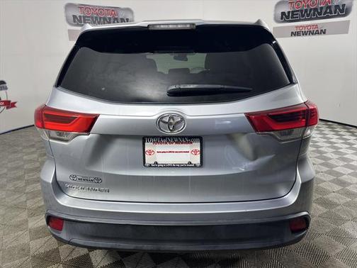 2017 Toyota Highlander LE I4