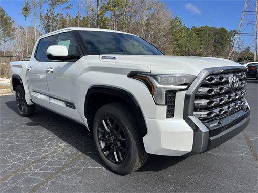 2025 Toyota Tundra Hybrid Platinum