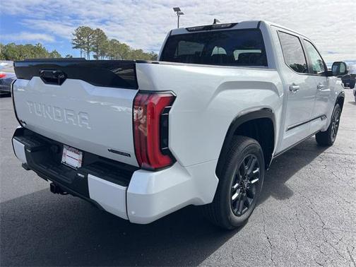 2025 Toyota Tundra Hybrid Platinum