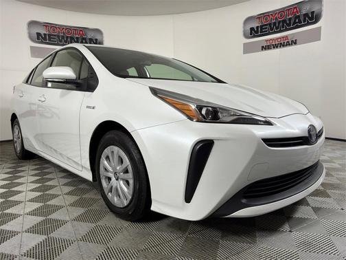 2022 Toyota Prius L