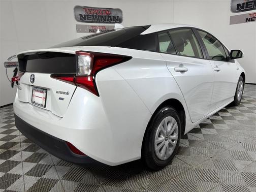 2022 Toyota Prius L
