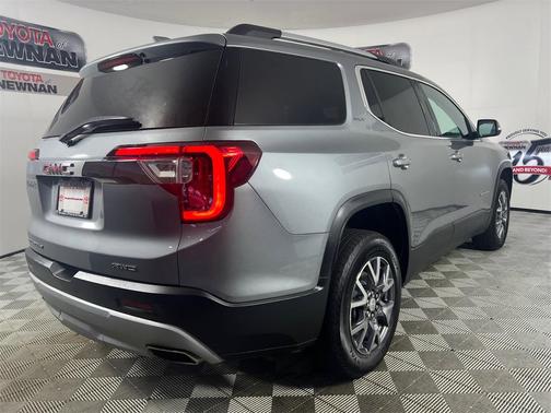 2023 GMC Acadia AWD SLT