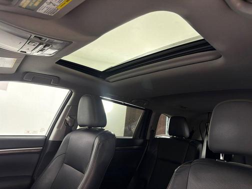 Blizzard Pearl 2016 Toyota Highlander Limited