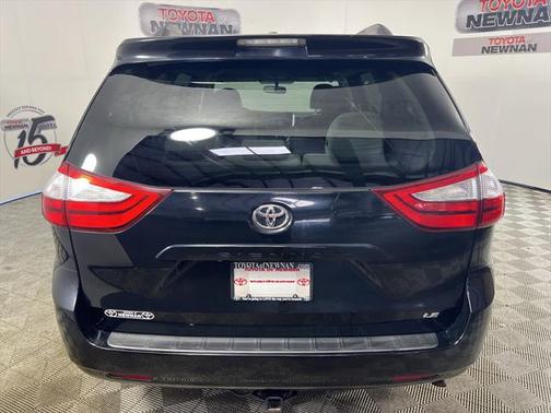 2015 Toyota Sienna LE