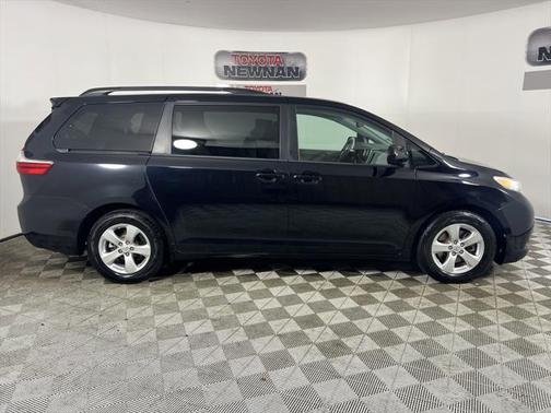 2015 Toyota Sienna LE