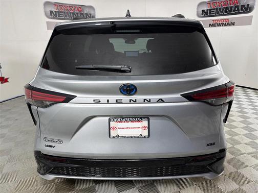 2025 Toyota Sienna XSE 7 Passenger