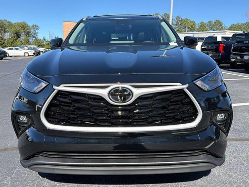 2026 Toyota Highlander Hybrid XLE