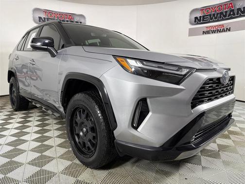 2023 Toyota RAV4 Hybrid SE