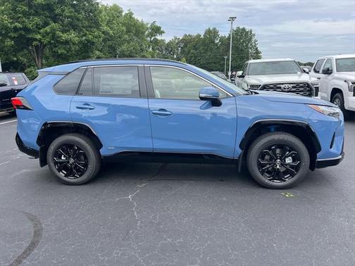 2025 Toyota RAV4 Hybrid SE