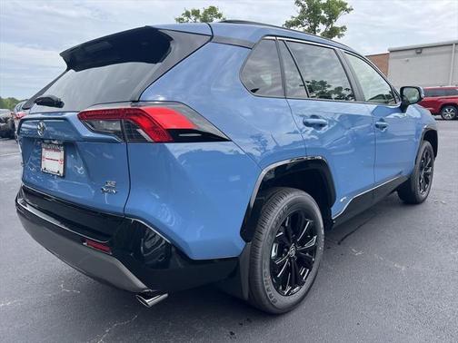 2025 Toyota RAV4 Hybrid SE