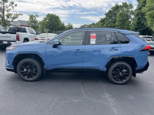 2025 Toyota RAV4 Hybrid SE