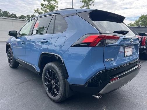 2025 Toyota RAV4 Hybrid SE