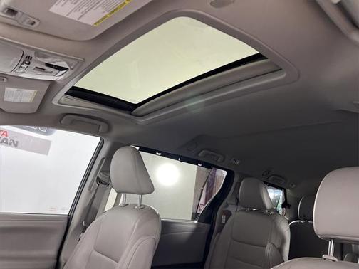2020 Toyota Sienna XLE