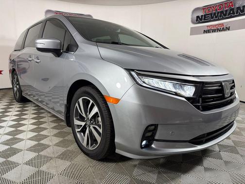 Lunar Silver Metallic 2024 Honda Odyssey Touring