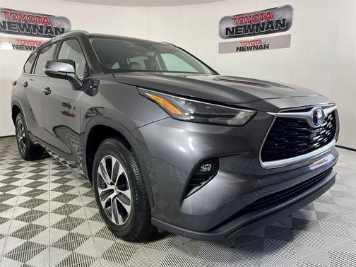 2023 Toyota Highlander Hybrid XLE