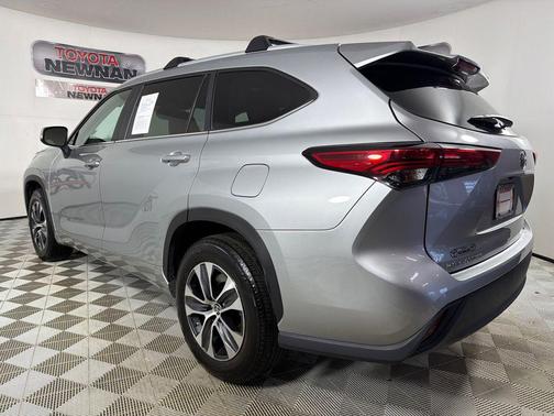 Celestial Silver Metallic 2023 Toyota Highlander Platinum