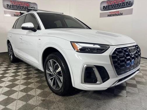 2022 Audi Q5 45 S line Premium Plus