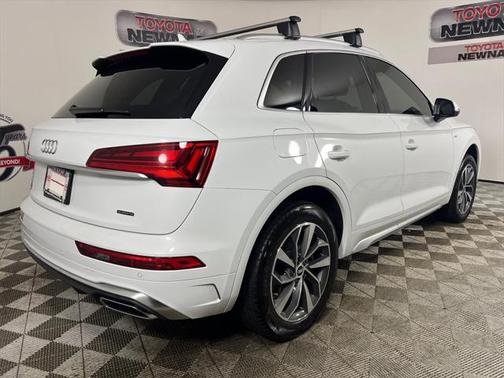 2022 Audi Q5 45 S line Premium Plus