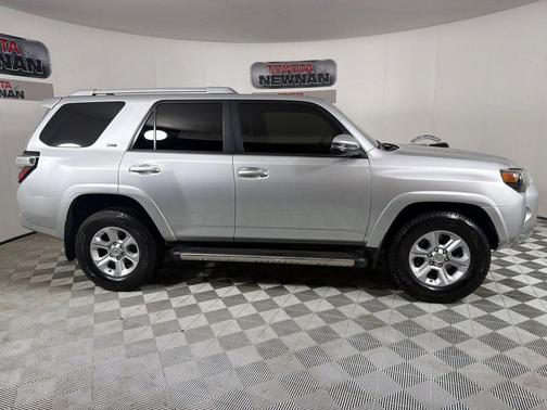 Classic Silver Metallic 2018 Toyota 4Runner SR5 Premium