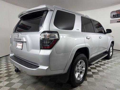 Classic Silver Metallic 2018 Toyota 4Runner SR5 Premium