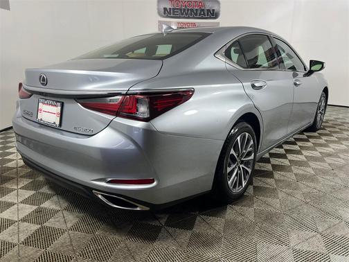 2023 Lexus ES 350 Base