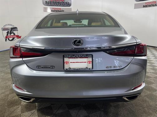 2023 Lexus ES 350 Base