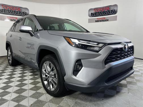 2023 Toyota RAV4 XLE Premium