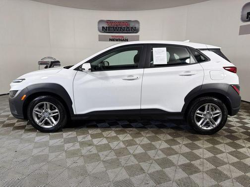 Lunar White 2023 Hyundai KONA SE
