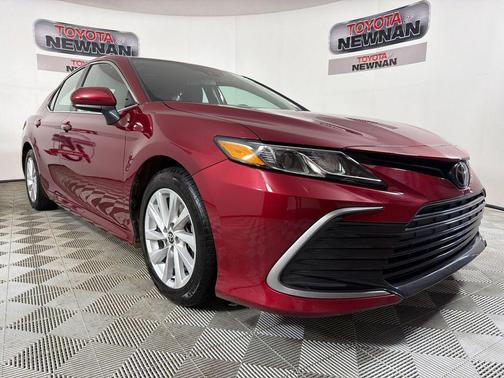 Ruby Flare Pearl 2022 Toyota Camry LE
