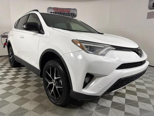 2018 Toyota RAV4 SE